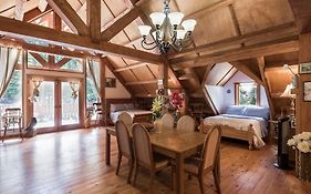 Owl Street Lodge